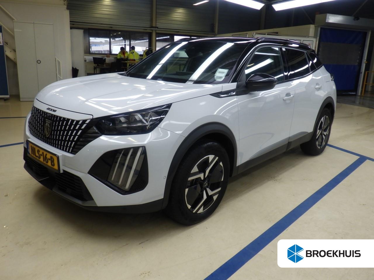 Peugeot e-2008 - EV GT Avantage 54 kWh | Fase 3 laden | Navigatie | Camera voor + achter | Apple carplay | - AutoWereld.nl