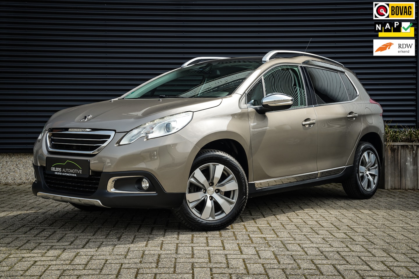 Peugeot 2008 - 1.2 PureTech Allure | Org. NL! | Panorama | Clima | Navi | Cruise | Metalic | PDC | H.Lede - AutoWereld.nl