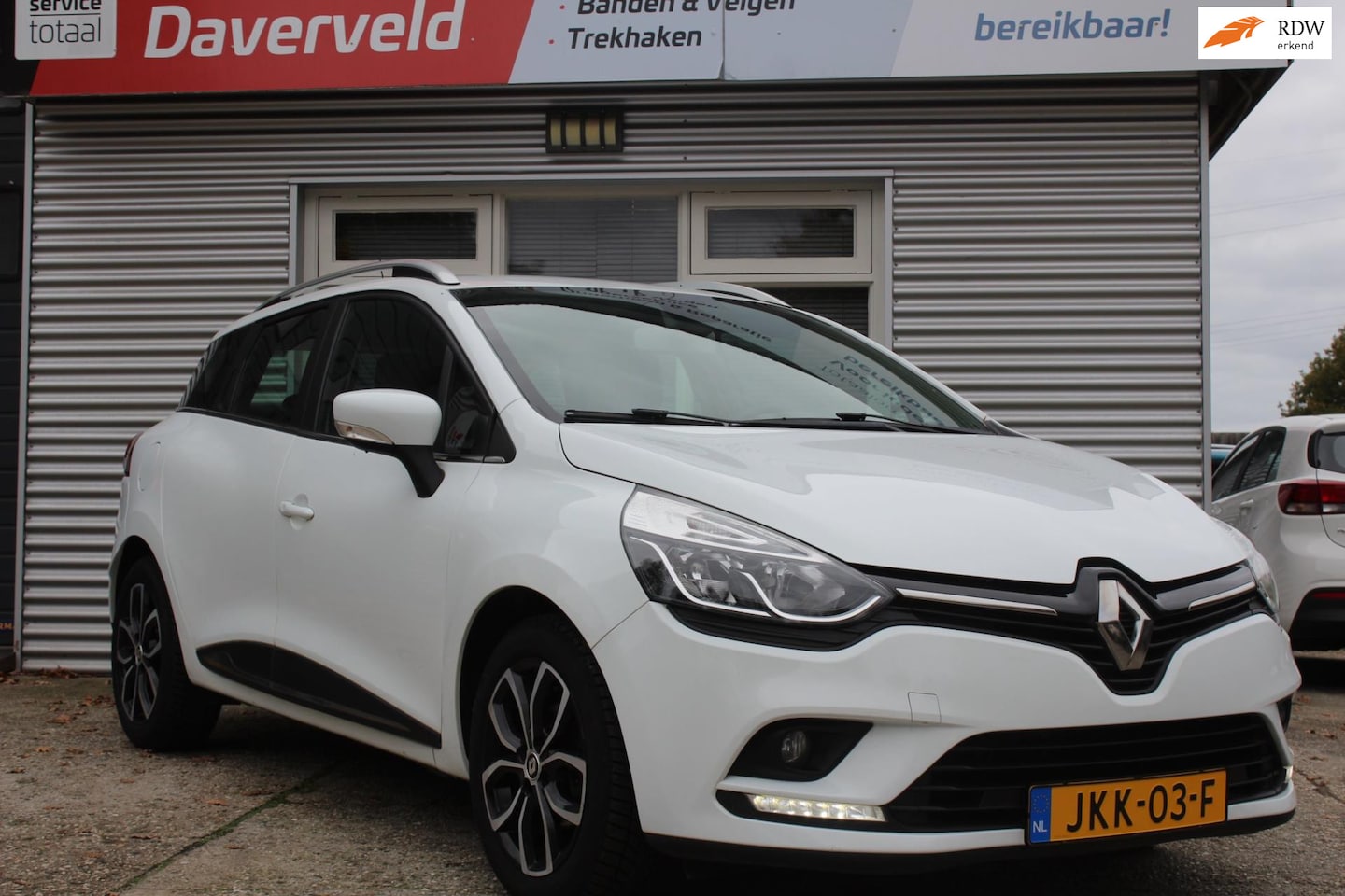 Renault Clio Estate - 0,9 Tce Navigatie, multi-media, cruise-control, led, boekjes, carpas, nieuwe distributie-s - AutoWereld.nl
