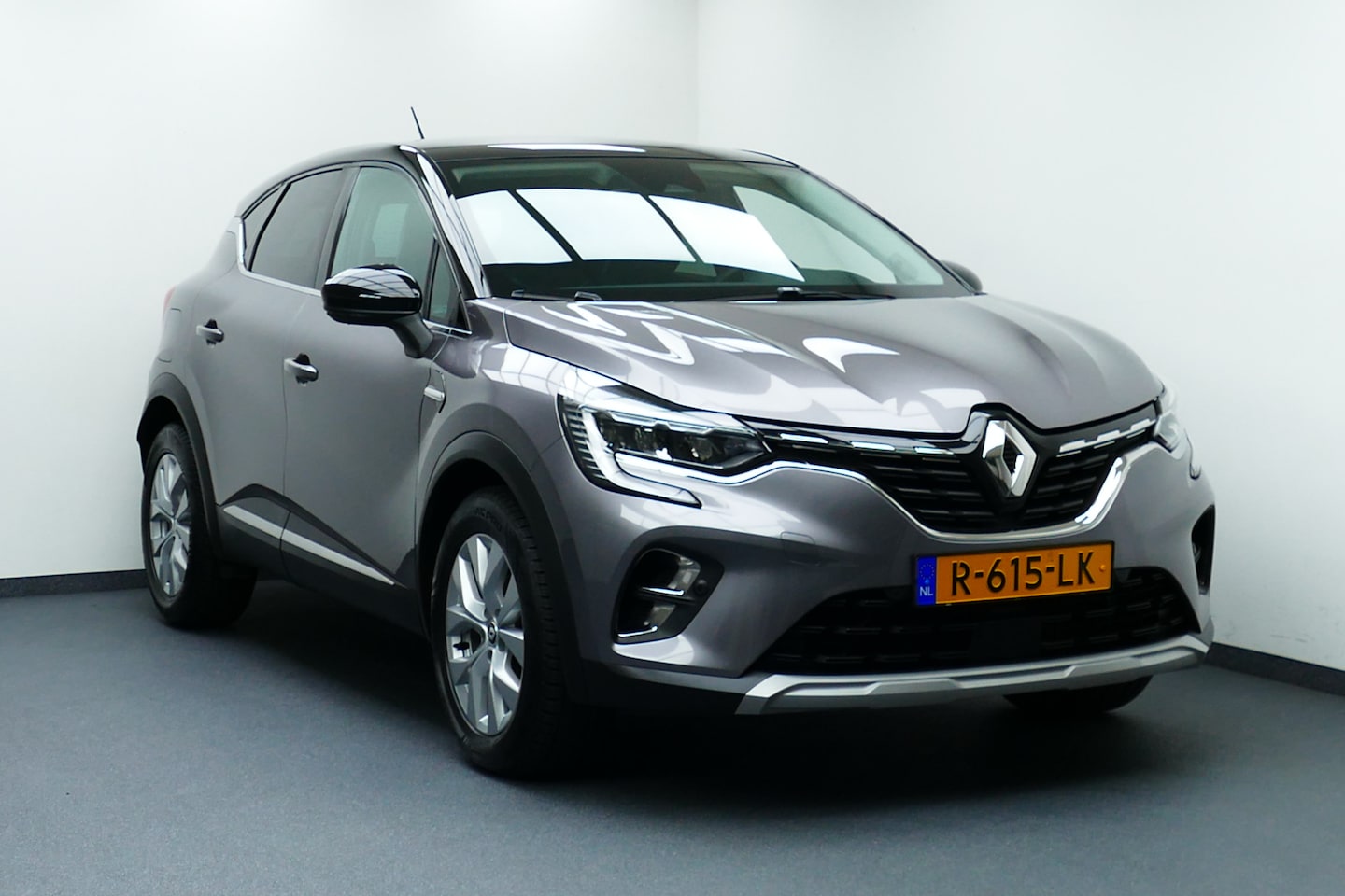 Renault Captur - 1.0 TCe 90 Intens. Bi-Tone, Camera, Clima, Navi, Carplay/Android, 17"LMV, PDC V+A - AutoWereld.nl