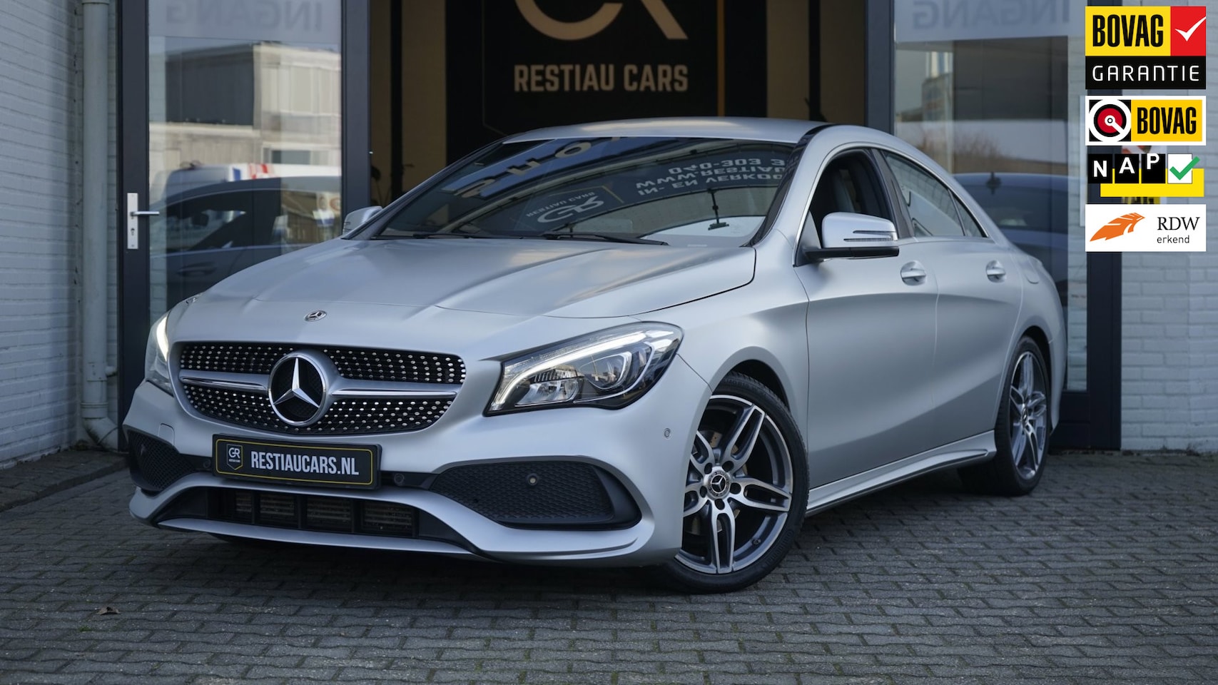 Mercedes-Benz CLA-Klasse - 180 AMG AUTOMAAT-ALCANTARA-CAMERA-CRUISE-FULL LED-GROOT NAVIGATIE-KEYLESS-STOELVERWARMING - AutoWereld.nl