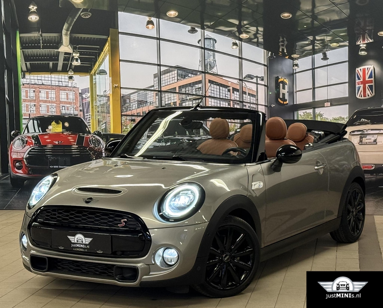 MINI Cabrio - COOPER S AUT LEDER CARPLAY NAVI LED - AutoWereld.nl