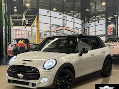 MINI Cooper S - 2.0 AUT CHILLI LEDER NAVI LED PANO