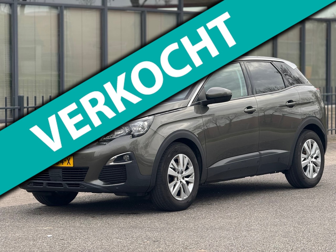 Peugeot 3008 - 1.2 PureTech Blue Lease Executive / Leer / 360 camera / NAP - AutoWereld.nl
