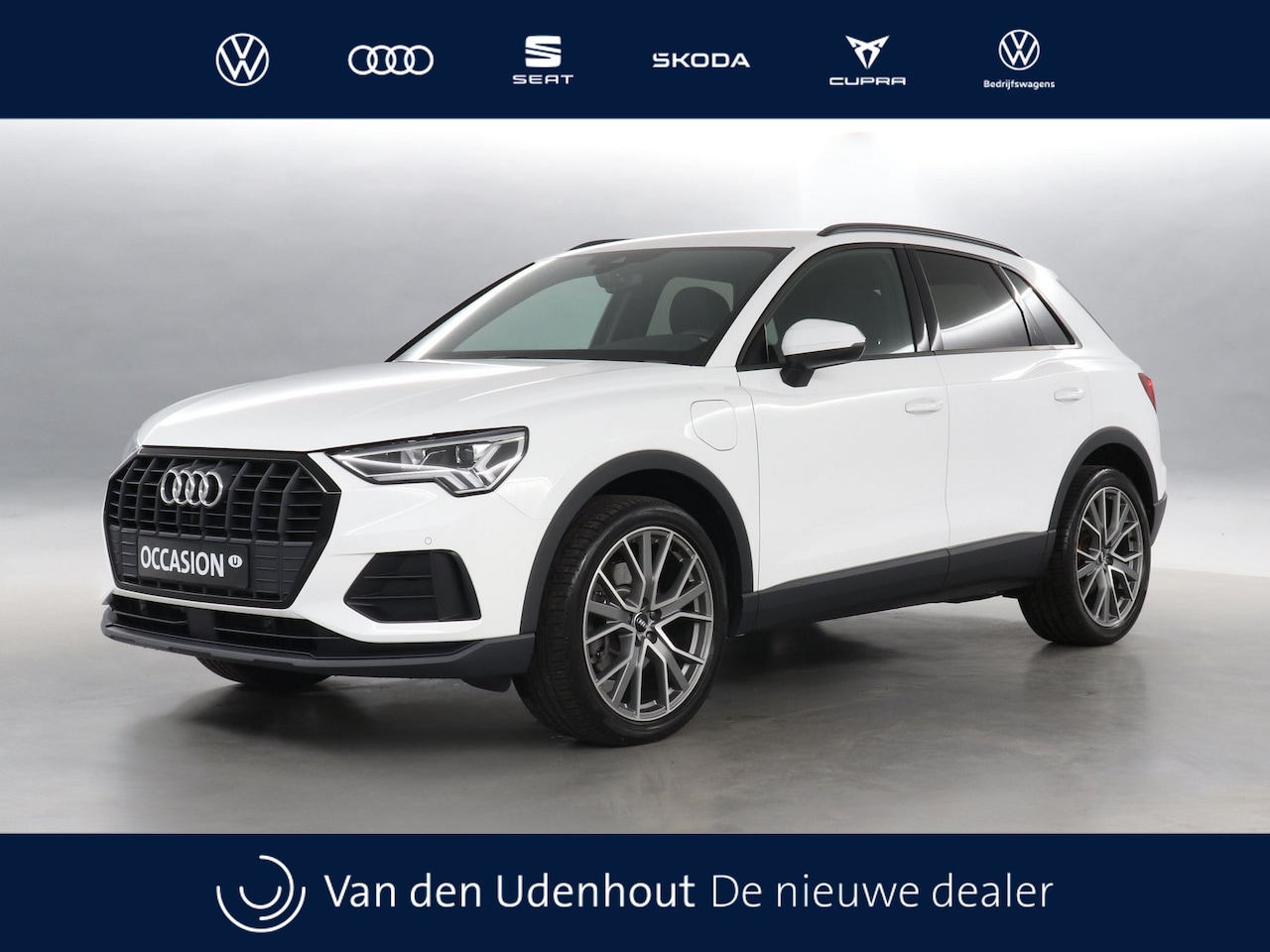 Audi Q3 - 45 TFSI eHybrid 245pk PHEV S Line int. / 20 inch / Adaptive Cruise / Camera - AutoWereld.nl