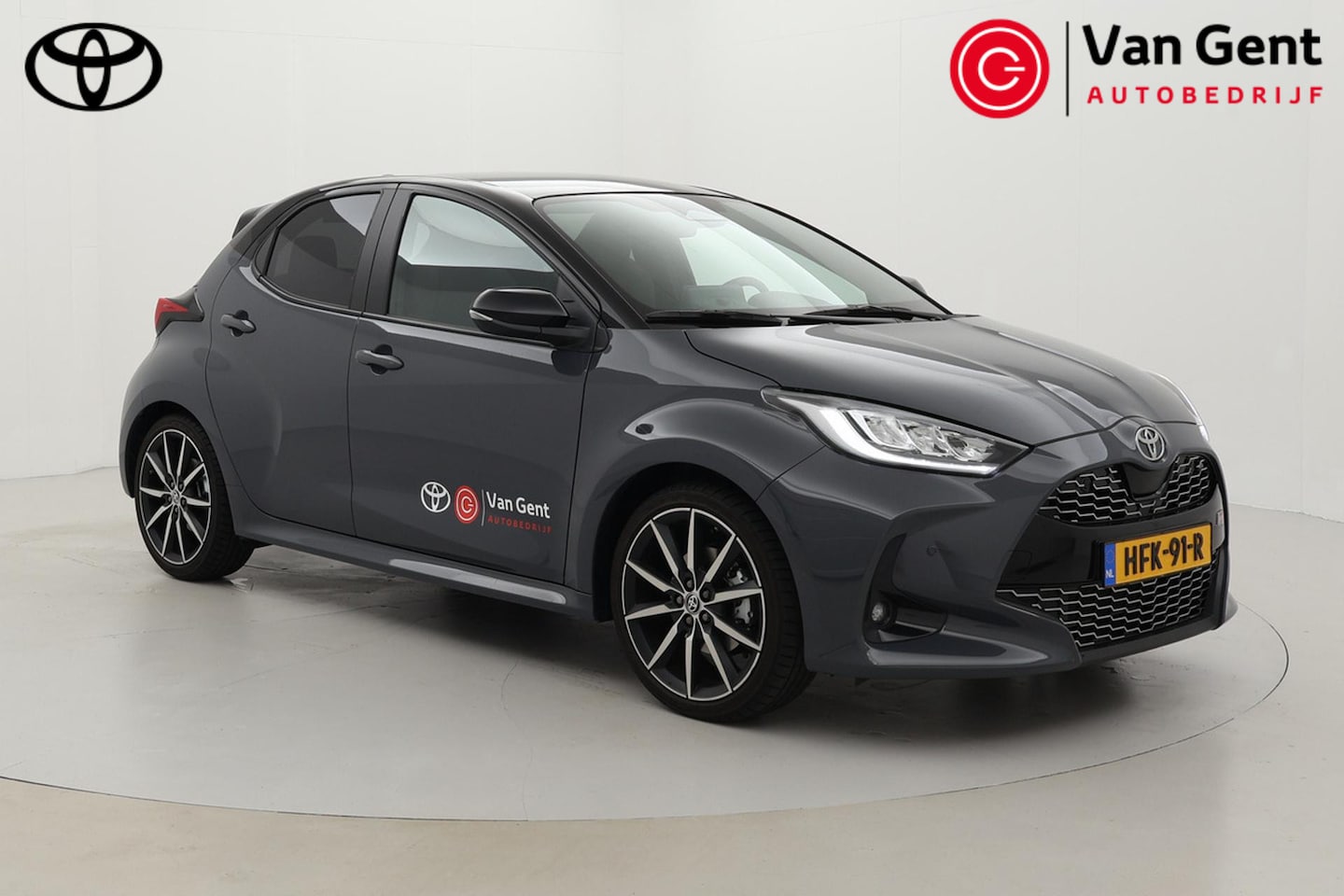 Toyota Yaris - 1.5 Hybrid 130 GR SPORT | Panoramadak | Navigatie | Dodehoek detectie | JBL | Stoel-/stuur - AutoWereld.nl