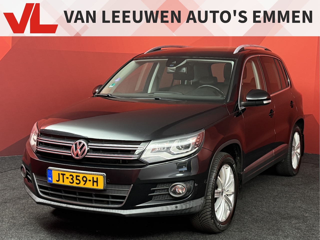 Volkswagen Tiguan - 2.0 TSI Sport&Style 4Motion | Automaat | Leer | Automaat | Navigatie | Stoel verwarming | - AutoWereld.nl