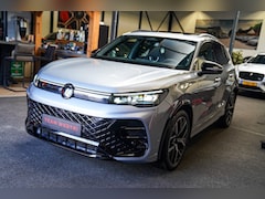 Volkswagen Tiguan - 1.5 eTSI R-Line Edition | 360 camera | Massage | Stuurwiel Verwarming | IQ Light | NIEUW