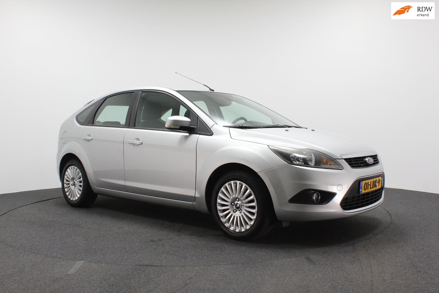 Ford Focus - 1.8 Titanium | Climate control | Cruise control | Trekhaak | Parkeersensoren - AutoWereld.nl
