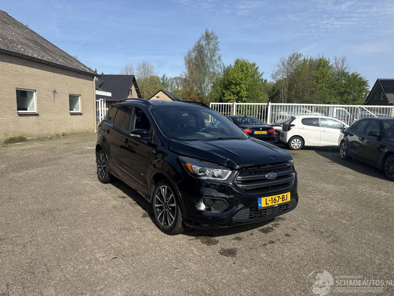 Ford Kuga - 1.5 Titanium 4WD ST-Line REST BPM €1000,-!!! - AutoWereld.nl