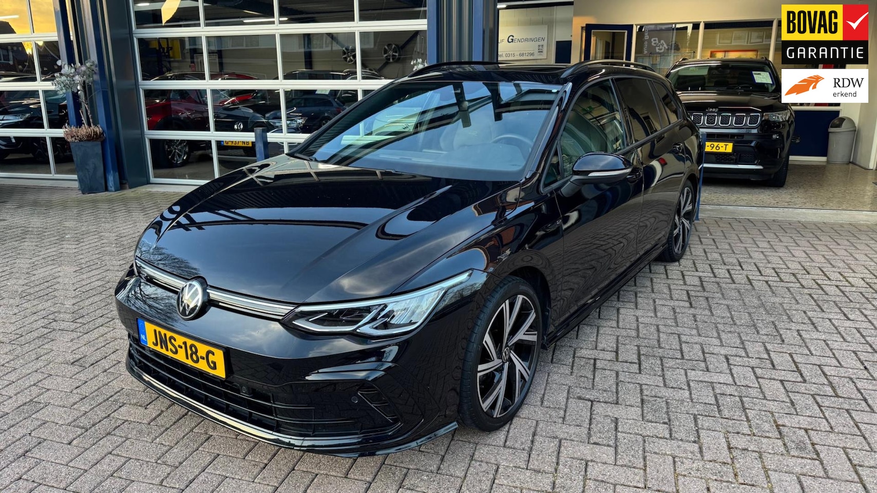 Volkswagen Golf - 1.5 eTSI R-Line Business 1.5 eTSI R-Line Business - AutoWereld.nl