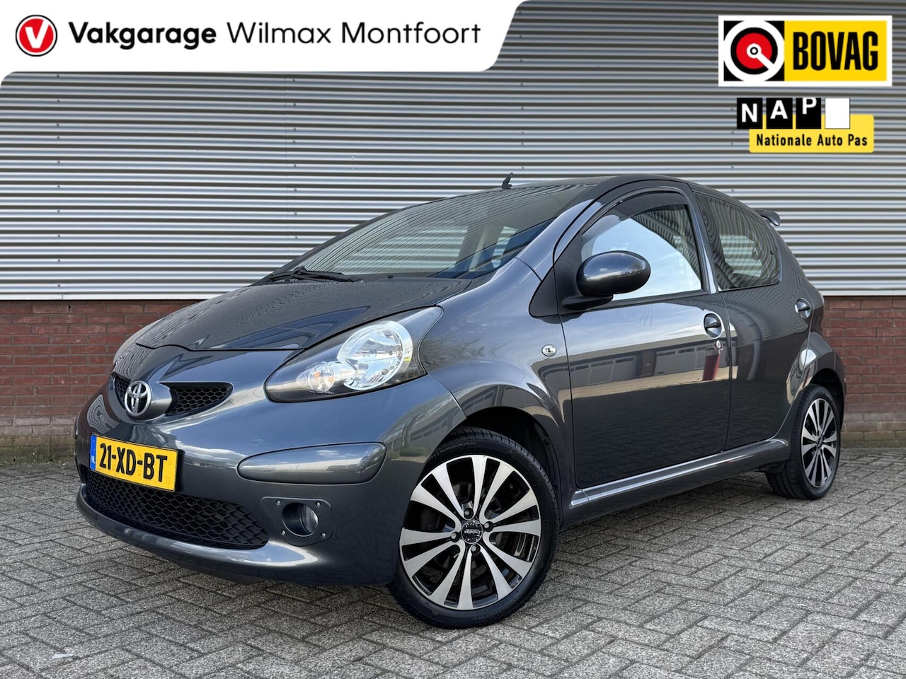 Toyota Aygo - 1.0-12V Sport|Elek.ramen|5 Deurs|Lichtmetaal velgen|Centrale vergrendeling| - AutoWereld.nl