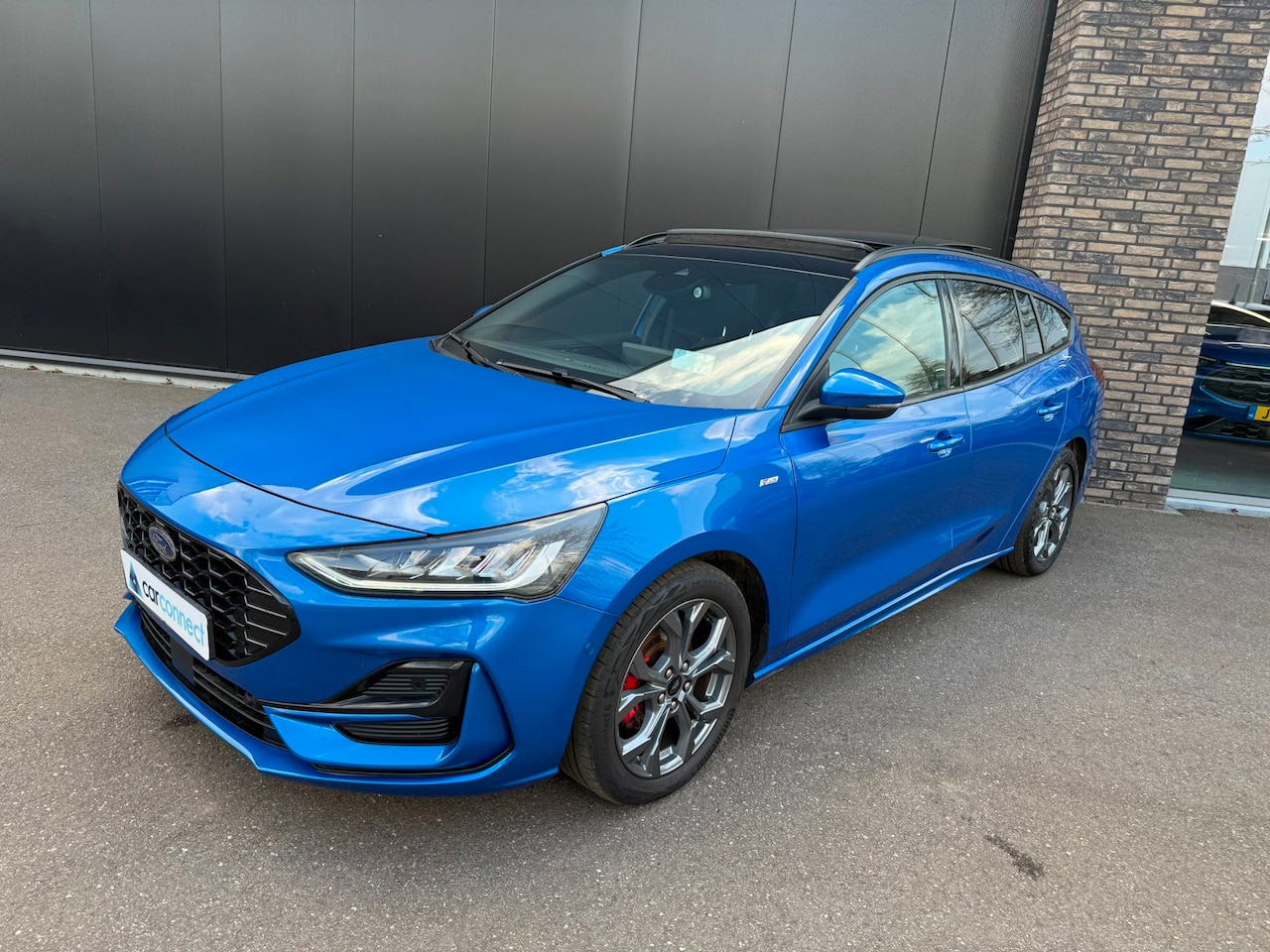 Ford Focus Wagon - 1.0 Eco 155pk AUT. Hybrid ST Line X Panorama, HUD, Navi, Winter, Elk. klep, Adop. cruise V - AutoWereld.nl