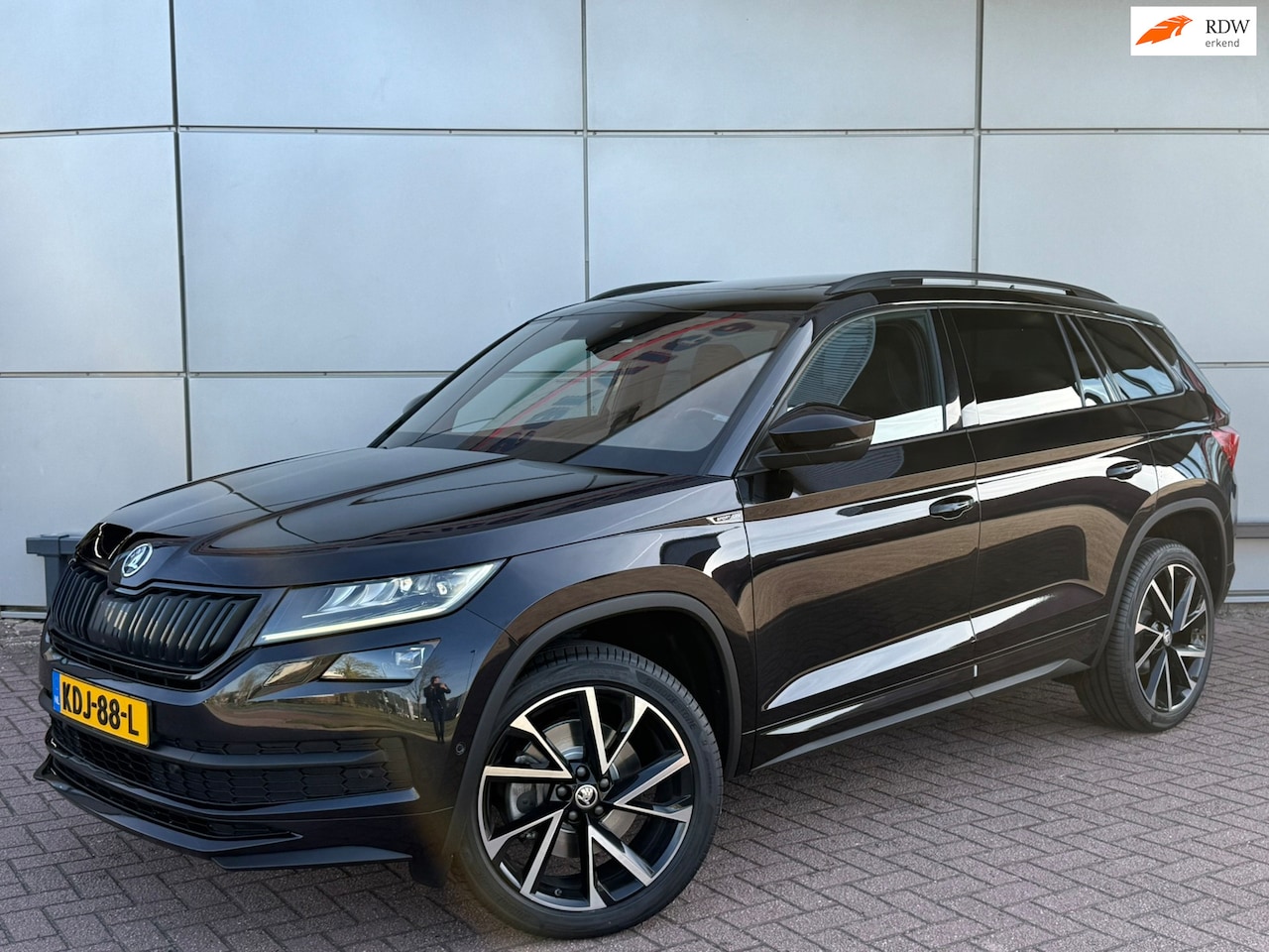 Skoda Kodiaq - 2.0 TSI 4x4 Sportline Business | Pano | 20'' | Trekhaak | Trekgewicht 2200 KG | - AutoWereld.nl