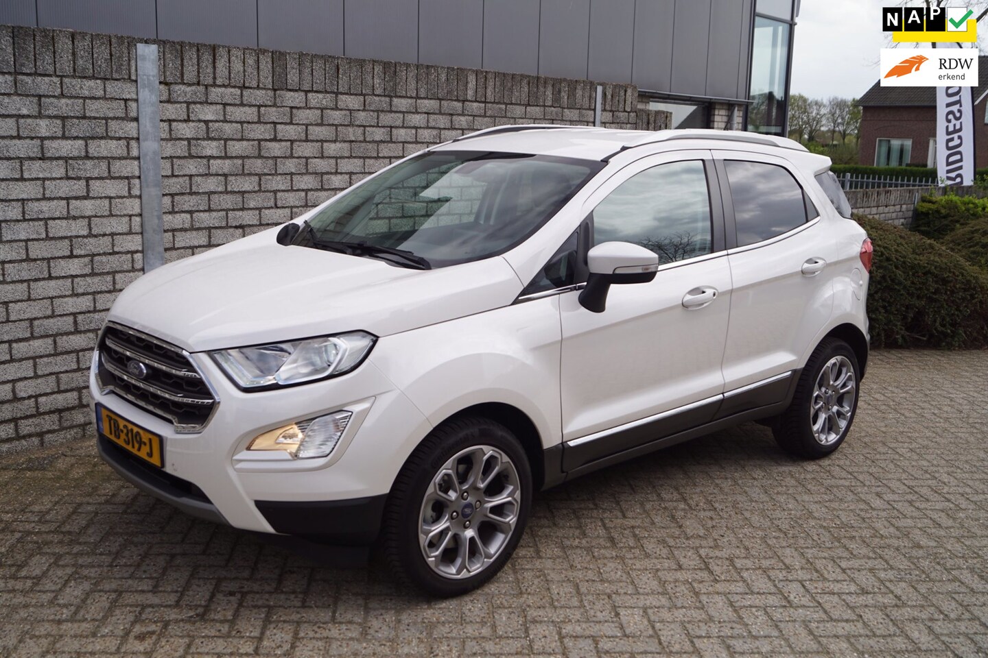 Ford EcoSport - 1.0 EcoBoost Titanium Autom Navi Camera Half Leder Stoel/Stuur Verw Clima Apple Carplay 2x - AutoWereld.nl