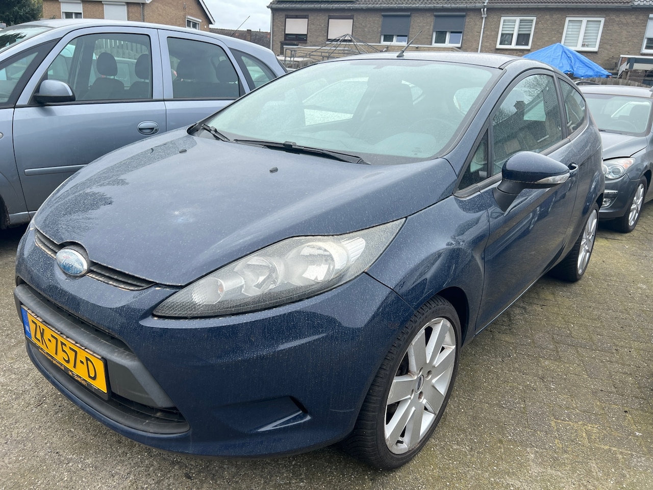Ford Fiesta - 1.25 Trend Nieuwe koppeling Nieuwe Distributie 1 JAAR APK !! - AutoWereld.nl