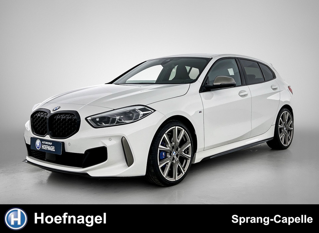 BMW 1-serie - M135i xDrive | Stoelverwarming | Cruise Control | CarPlay | - AutoWereld.nl