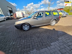 Volkswagen Golf Variant - 1.6-16V Highline