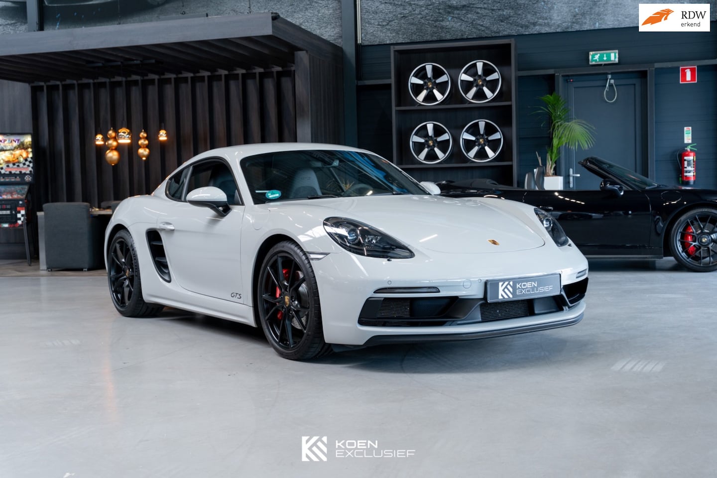 Porsche 718 Cayman GTS - 2.5 Km stand 48054 - AutoWereld.nl