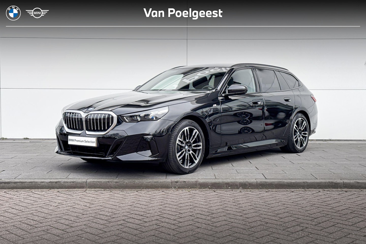 BMW 5-serie Touring - 530e M Sport Edition | Driving Assistant Professional | Trekhaak | Innovation Pack - AutoWereld.nl
