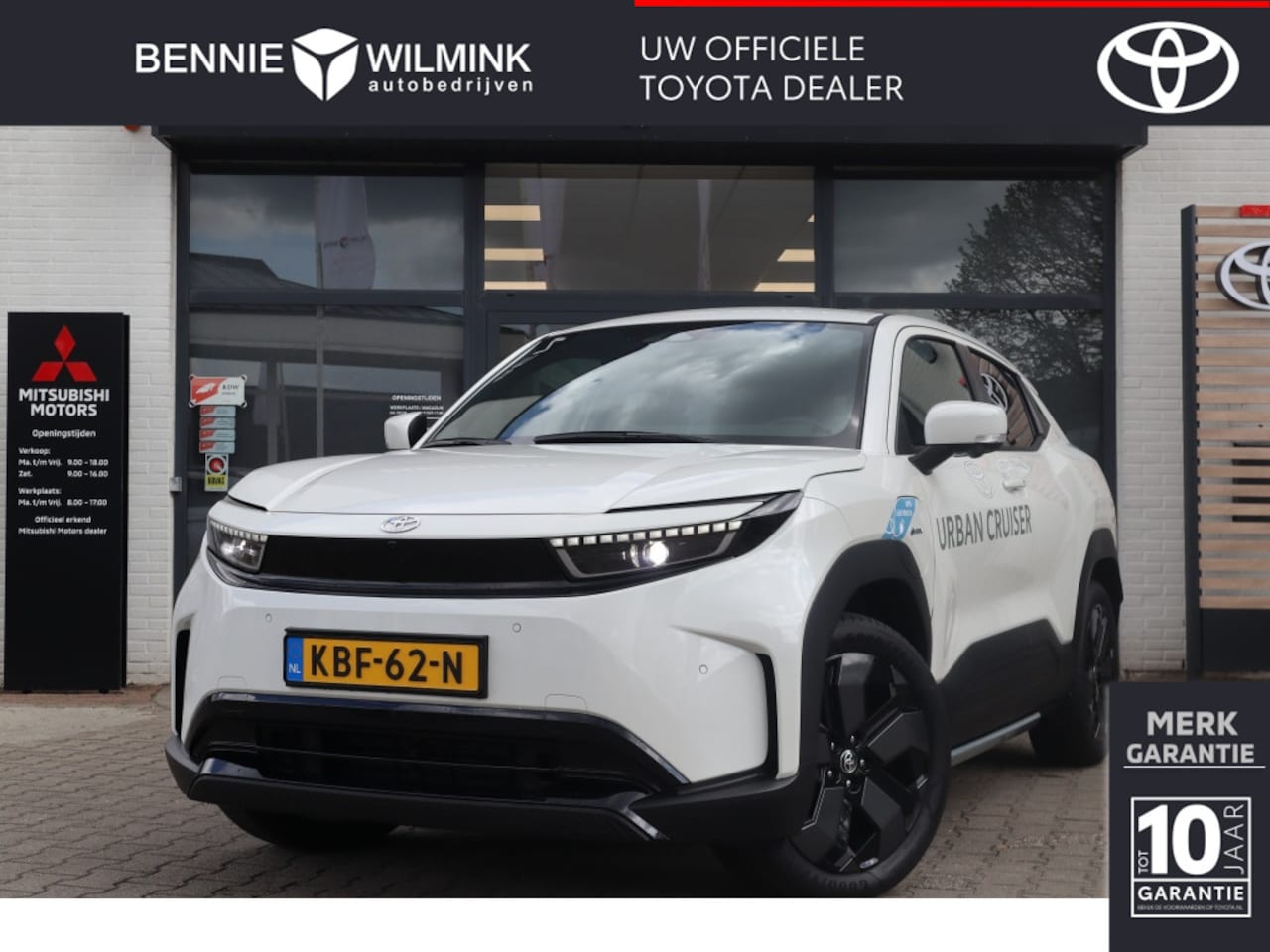 Toyota Urban Cruiser - Executive 61 kWh Executive 61 kWh - AutoWereld.nl