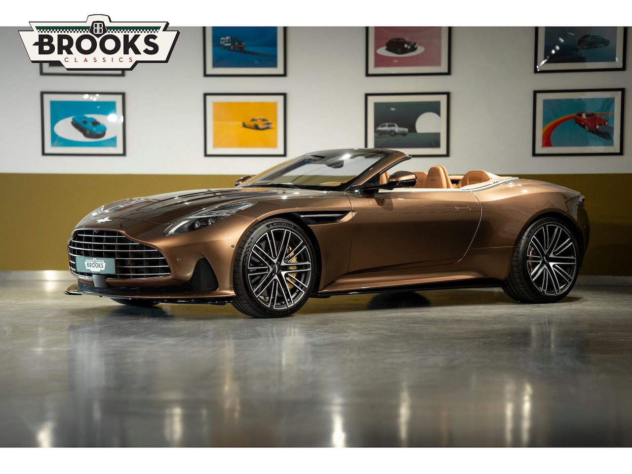 Aston Martin DB12 Volante - 4.0 V8 Slechts 1.806 km | Origineel Nederlandse DB12 - AutoWereld.nl