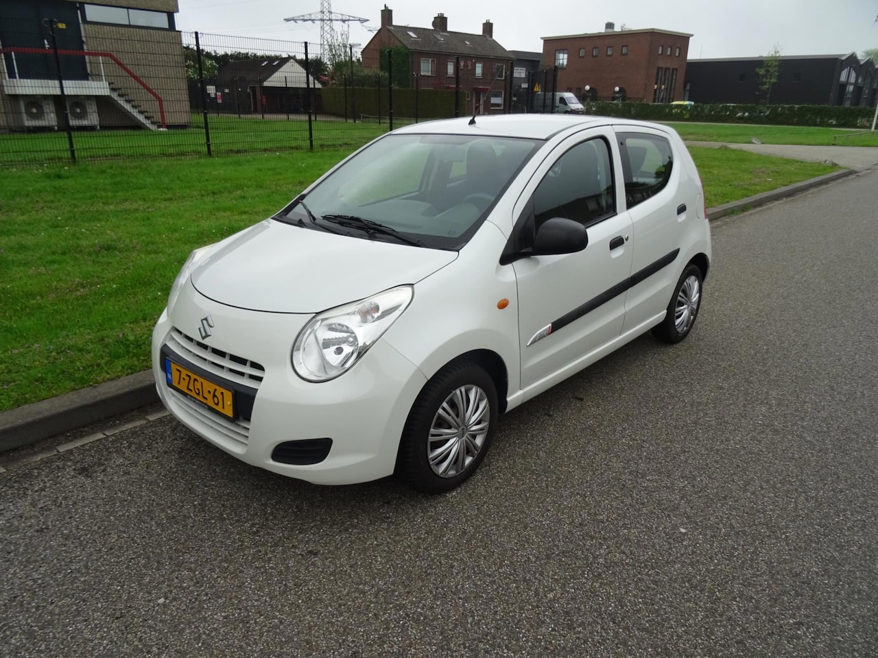 Suzuki Alto - 1.0 Celebration EASSS 1.0 Celebration EASSS - AutoWereld.nl