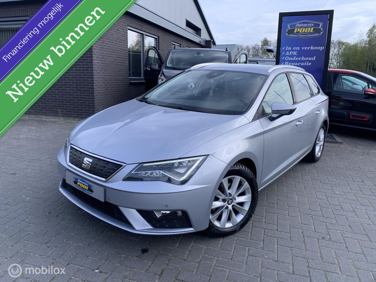 SEAT Leon ST - 1.0 EcoTSI Business Intense|Apple|Navi|Cruise - AutoWereld.nl