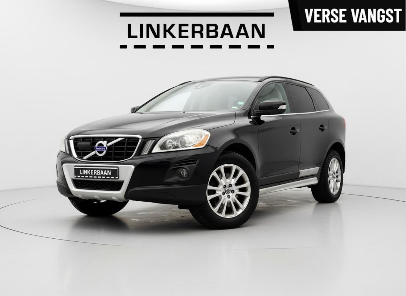 Volvo XC60 - 2.4 D5 AWD Summum | Panodak | Trekhaak | Leder | BLIS | - AutoWereld.nl