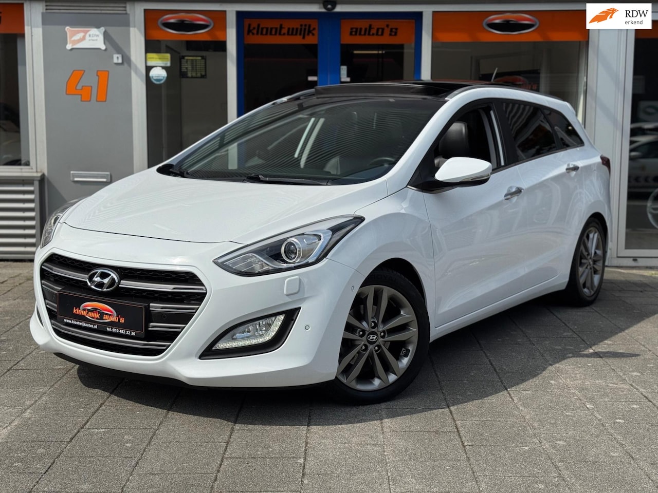 Hyundai i30 Wagon - 1.6 GDI Premium Automaat Panorama Leder Dealer Historie - AutoWereld.nl
