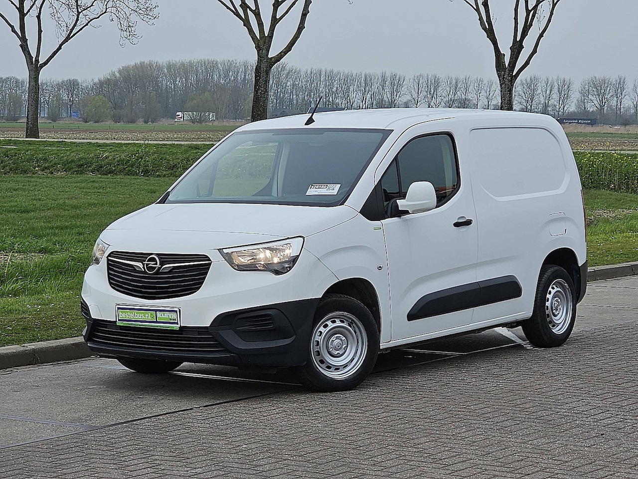 Opel Combo - 1.5D L1H1 Edition Airco Cruise Pdc Euro6 - AutoWereld.nl