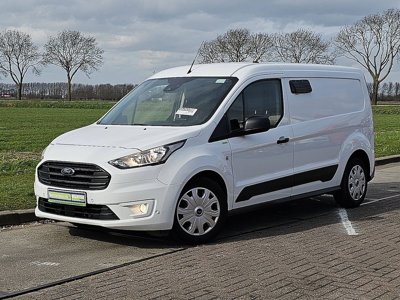 Ford Transit Connect - 1.5 EcoBlue L2 Trend Navi Trekhaak 3-Zits PDC Airco Euro6 120 PK! - AutoWereld.nl