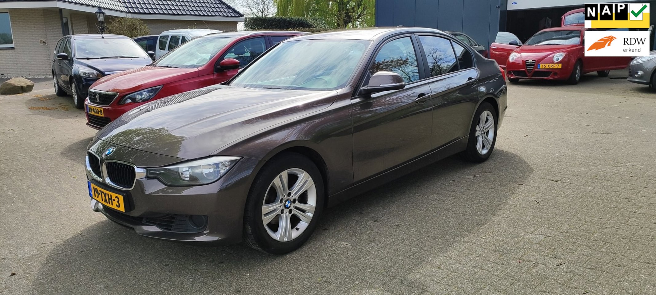 BMW 3-serie - 320i bj 2012 automaat - AutoWereld.nl