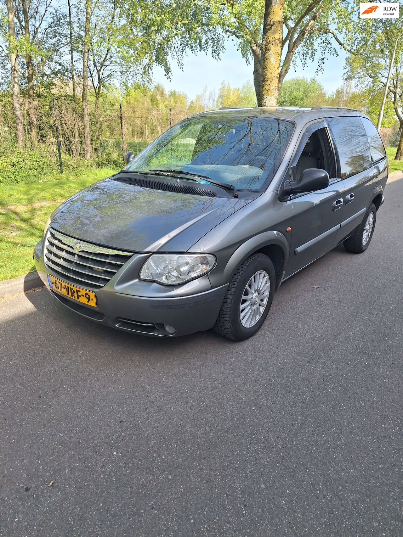 Chrysler Voyager - 2.8 CRD SE zo meeneemprijs - AutoWereld.nl