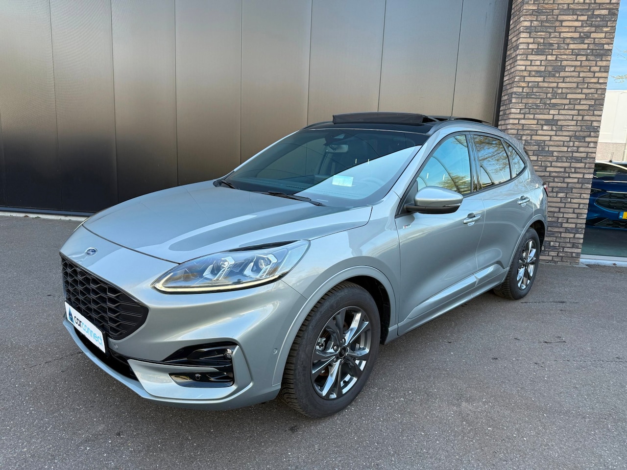 Ford Kuga - 1.5 Eco 150pk ST-Line X Panorama, Navi, Trekhaak, Camera's BOMVOL!! - AutoWereld.nl