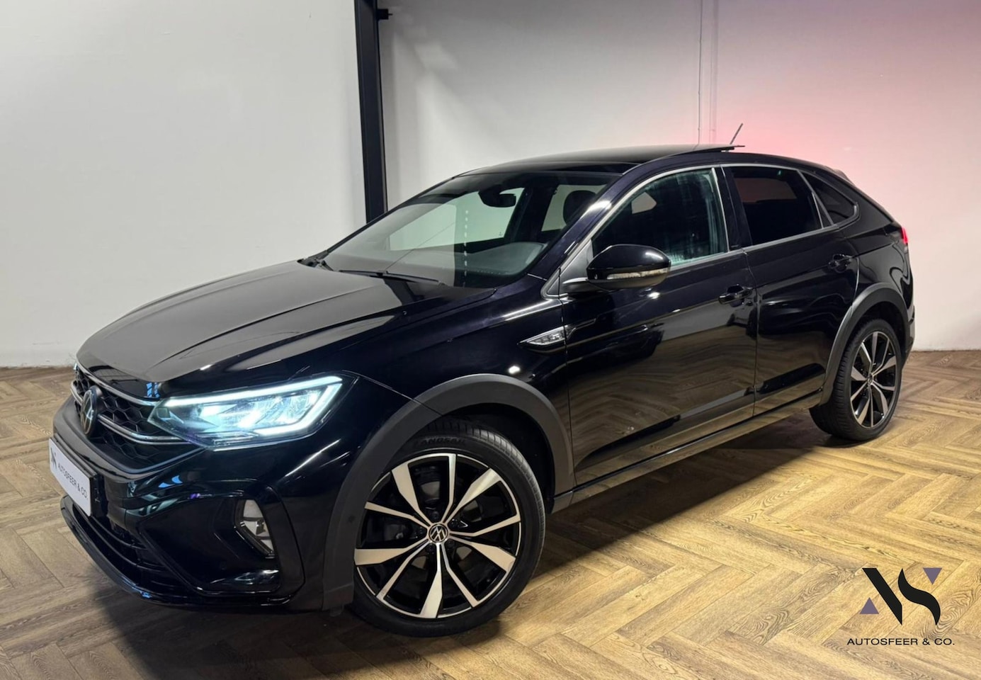 Volkswagen Taigo - 1.0 TSI R-Line PANO KEYLESS CAM - AutoWereld.nl