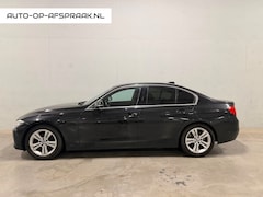BMW 3-serie - 320i High Executive Navi Automaat Cruise Clima Stoelverw