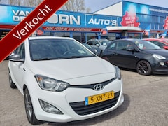 Hyundai i20 - 1.2i Go Plus Airco 15'' L.M.V Nw APK