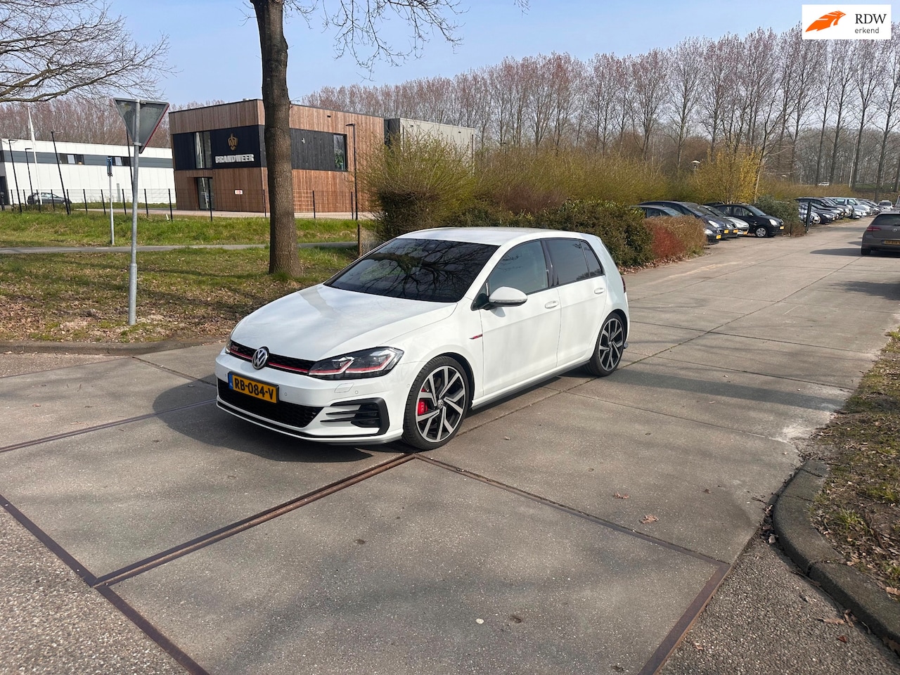 Volkswagen Golf - 2.0 TSI GTI Performance Business VIRTUAL.CAMERA.NAVI. - AutoWereld.nl