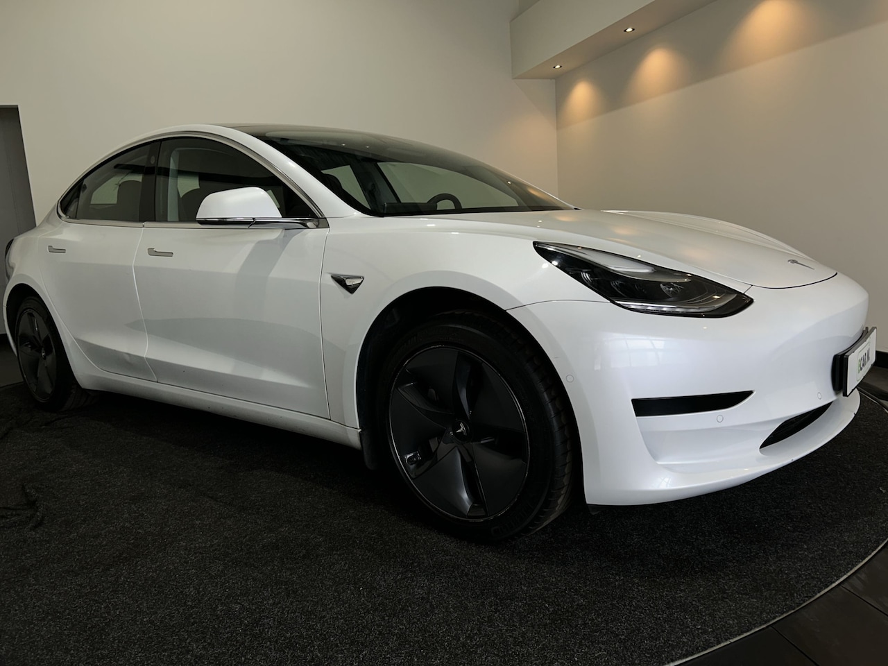 Tesla Model 3 - Standard RWD Plus 60 kWh Soh (batterijcheck) Waarde  89,8 % - AutoWereld.nl