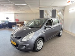 Hyundai i20 - 1.2i i-Drive Apk Nieuw, Airco, Bluetooth, Trekhaak, Aux, N.A.P, 2 sleutels+Boekjes, Topsta
