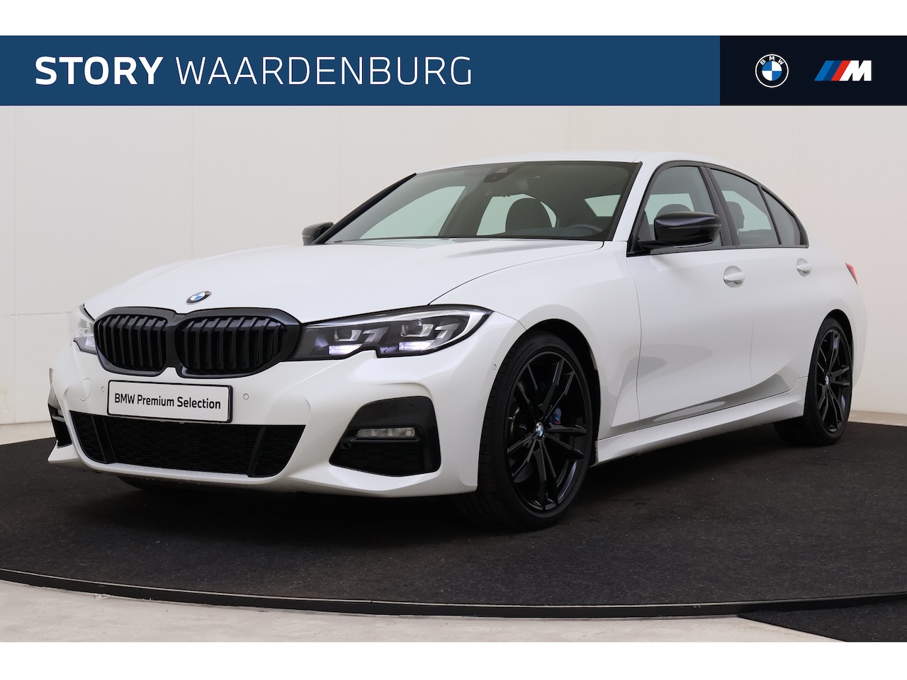 BMW 3-serie - 320i Executive M Sport Automaat / Sportstoelen / Head-Up / M Sportonderstel / Live Cockpit - AutoWereld.nl