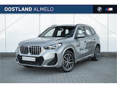 BMW X1 - xDrive25e M Sport Automaat / M Adaptief onderstel / Sportstoelen / Comfort Access / Achter