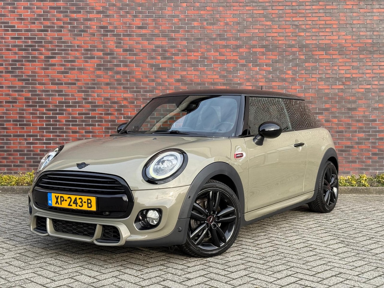 MINI Cooper - Mini 1.5 John Cooper Works Harman & Kardon Camera Navi-Professional Keyless Led - AutoWereld.nl