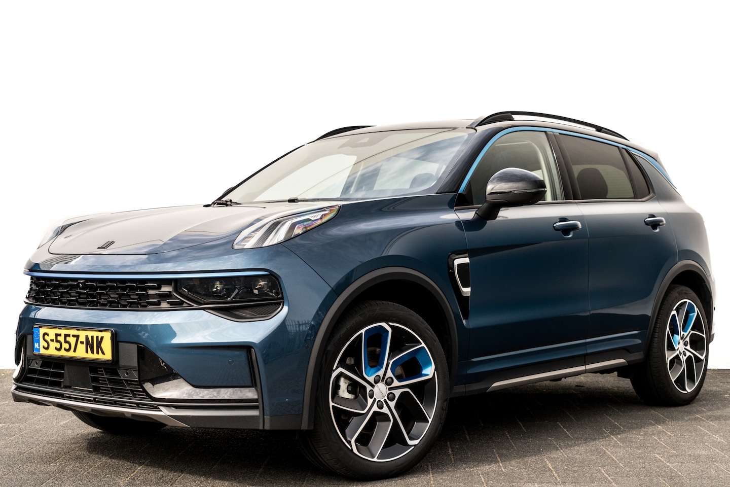 Lynk & Co 01 - 1.5 Plug-in Hybrid 262 Pk | Panoramadak | Adapt. Cruise | 360 Camera | Keyless | 1e Eigena - AutoWereld.nl