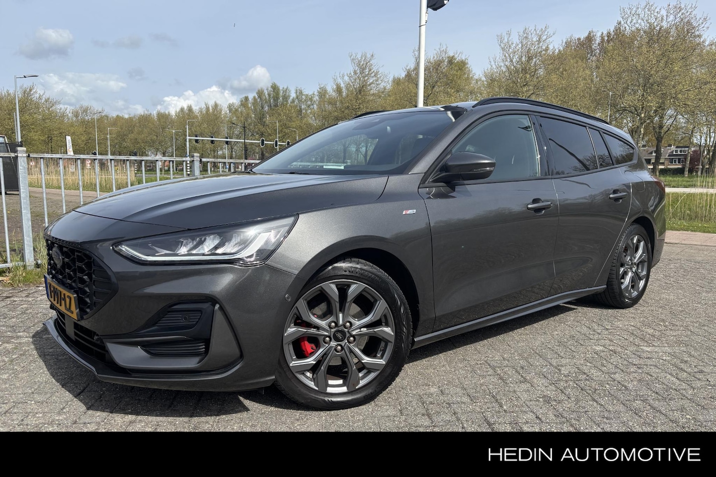 Ford Focus Wagon - 1.0 EcoBoost Hybrid ST Line X 1.0 EcoBoost 125PK Hybrid ST Line X - AutoWereld.nl