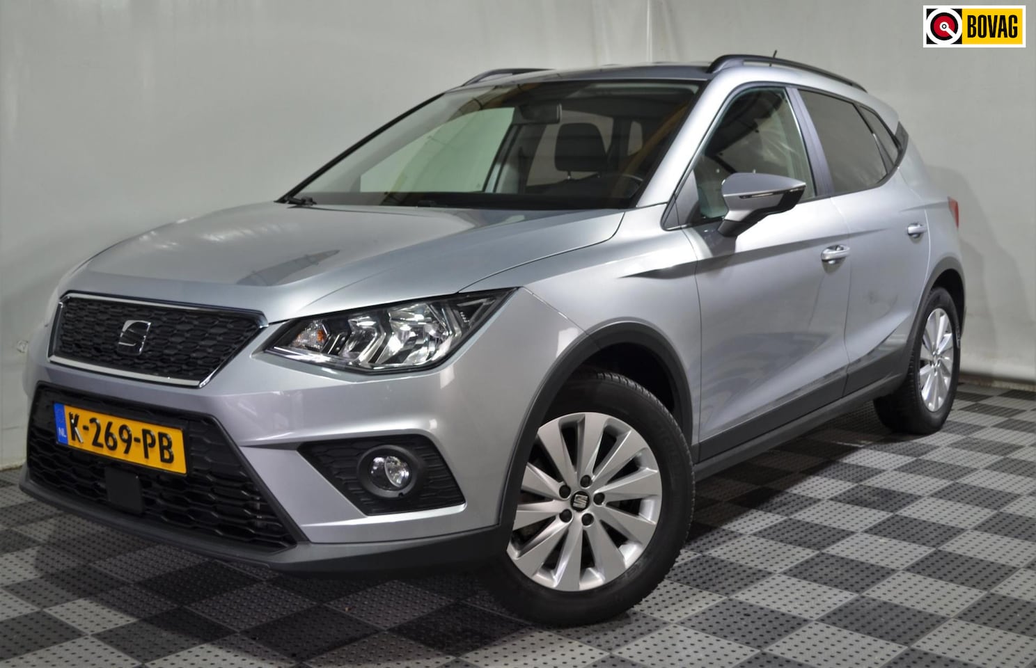 SEAT Arona - 1.0 TSI 135PK Style Automaat-NAV- apple carplay-Trekhaak - AutoWereld.nl