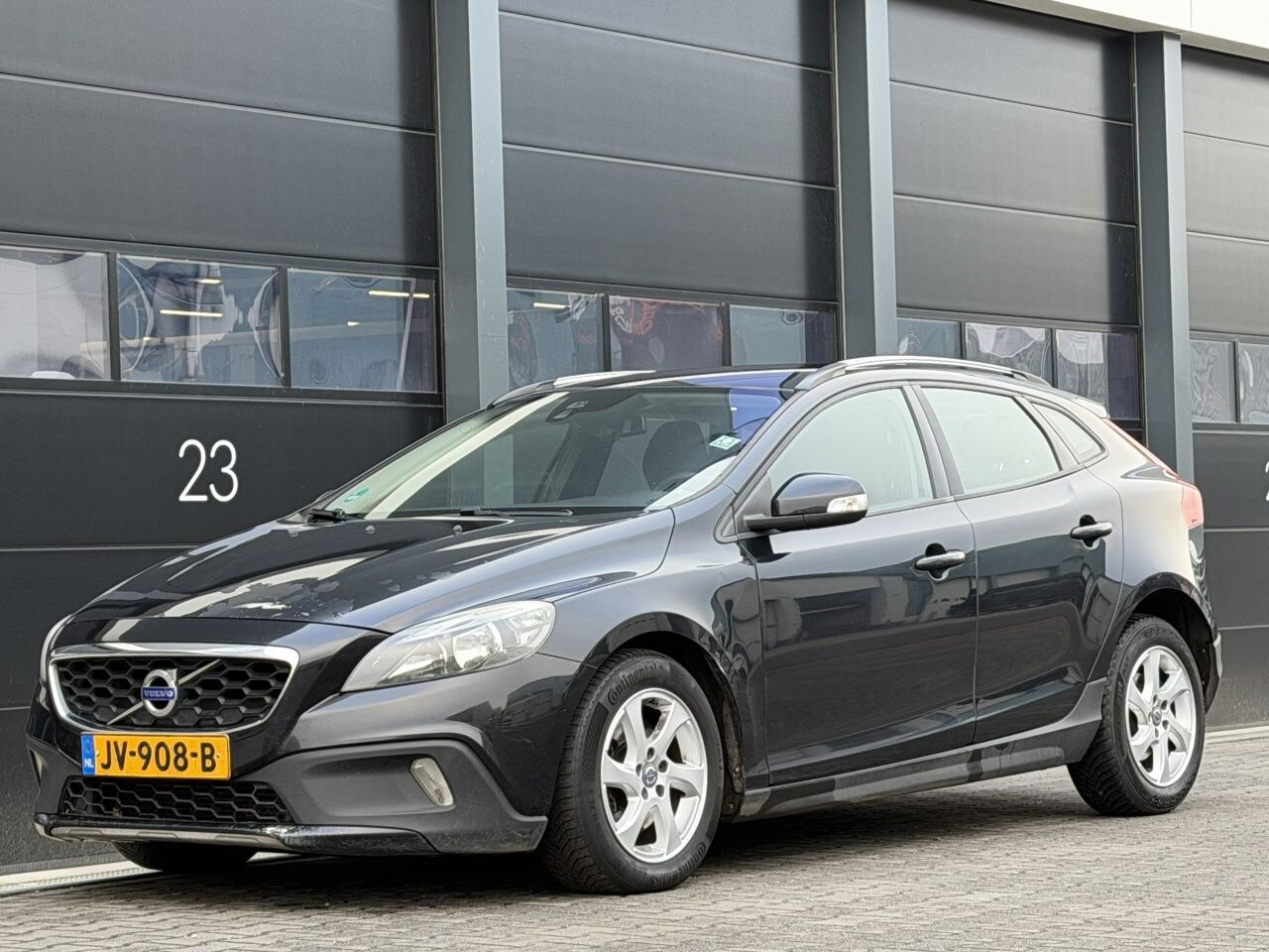 Volvo V40 Cross Country - V-40 1.6 D2 AUTOMAAT EURO-6 - AutoWereld.nl