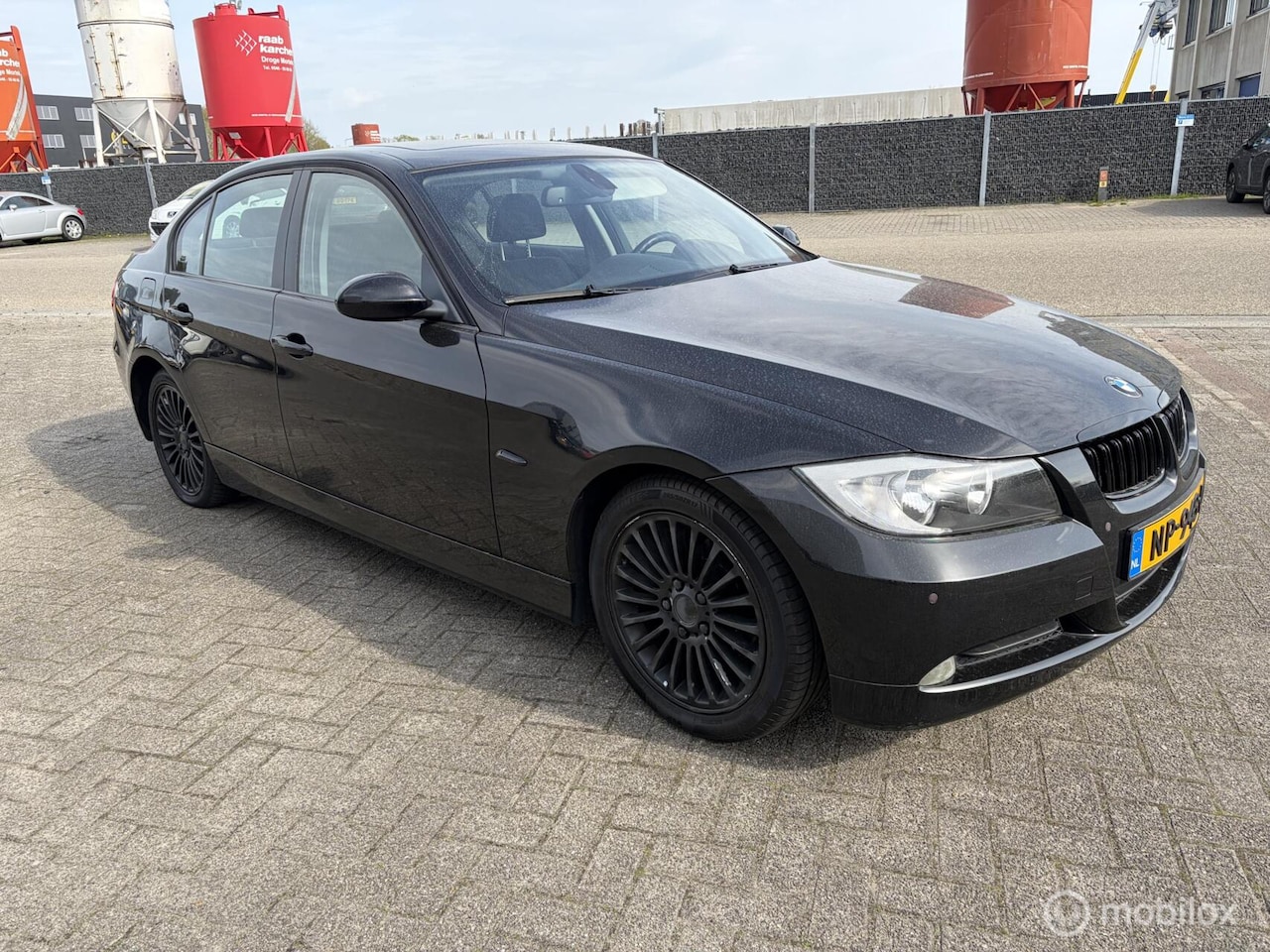 BMW 3-serie - 320i High Executive 320i High Executive - AutoWereld.nl