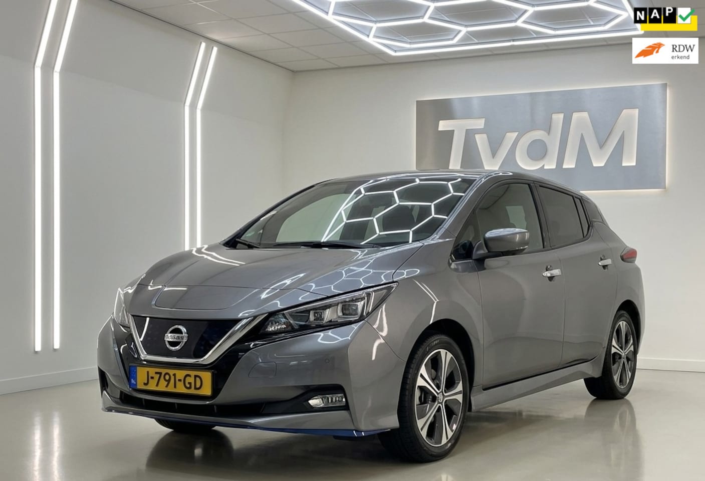 Nissan LEAF - E+ N-Connecta | 62 KW| AIRCO | NAVI| - AutoWereld.nl